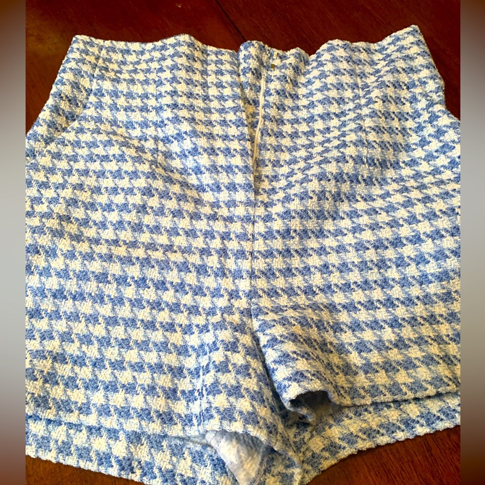 Absolutely gorgeous authentic high waisted XL Zara Tweed shorts